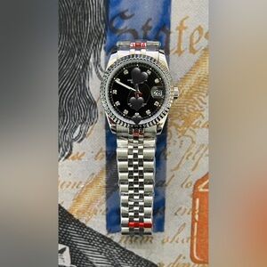 36mm Luxury Style Automatic Stainless Steel Watch Silver Black Dial Diamonds